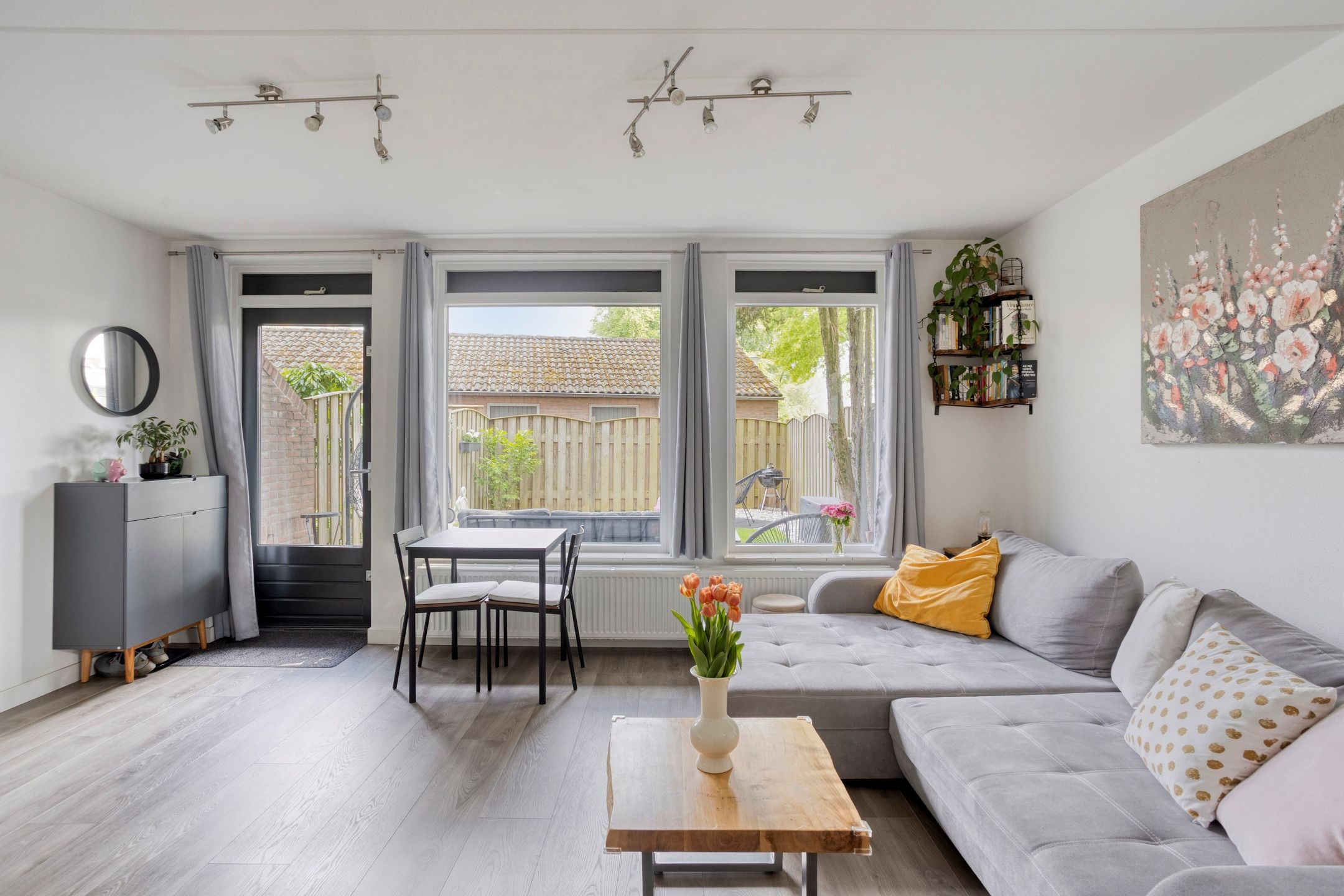 Photo 12 of Hazestraat 6-A