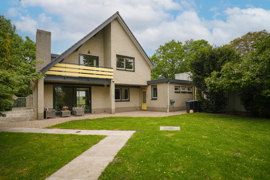 Live-Work Property with Generous Plot in Kerkdriel — 71