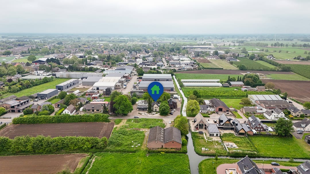 Live-Work Property with Generous Plot in Kerkdriel — 88