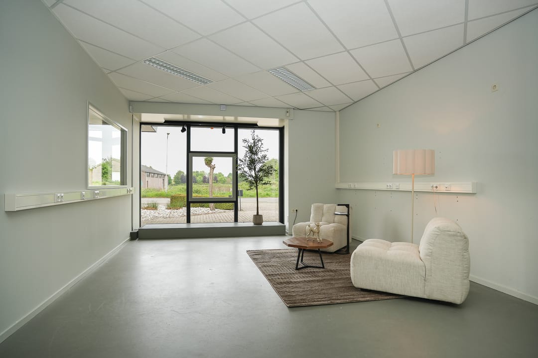 Live-Work Property with Generous Plot in Kerkdriel — 58