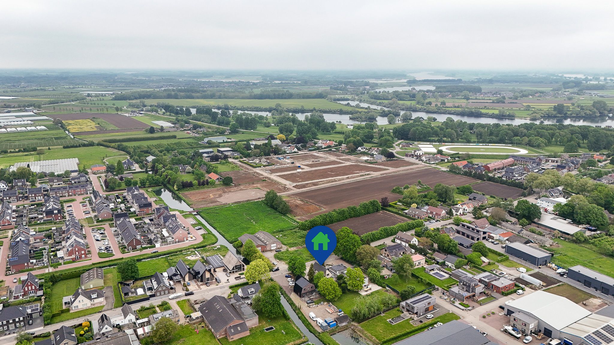 Live-Work Property with Generous Plot in Kerkdriel — 90