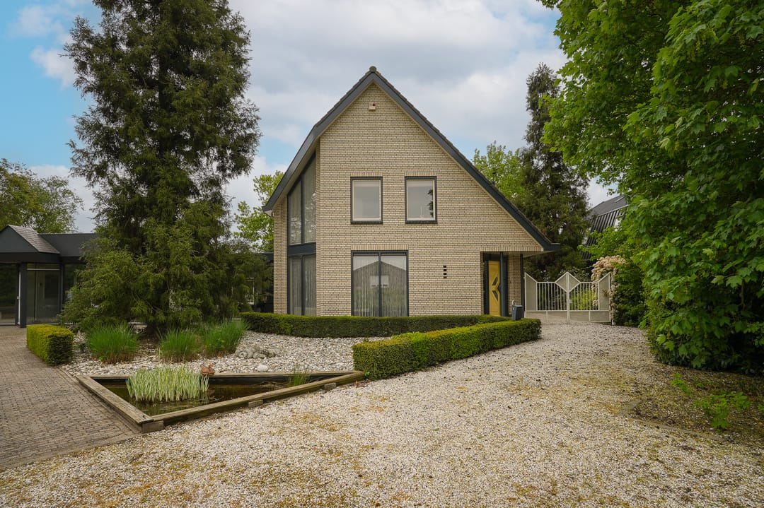 Live-Work Property with Generous Plot in Kerkdriel — 83