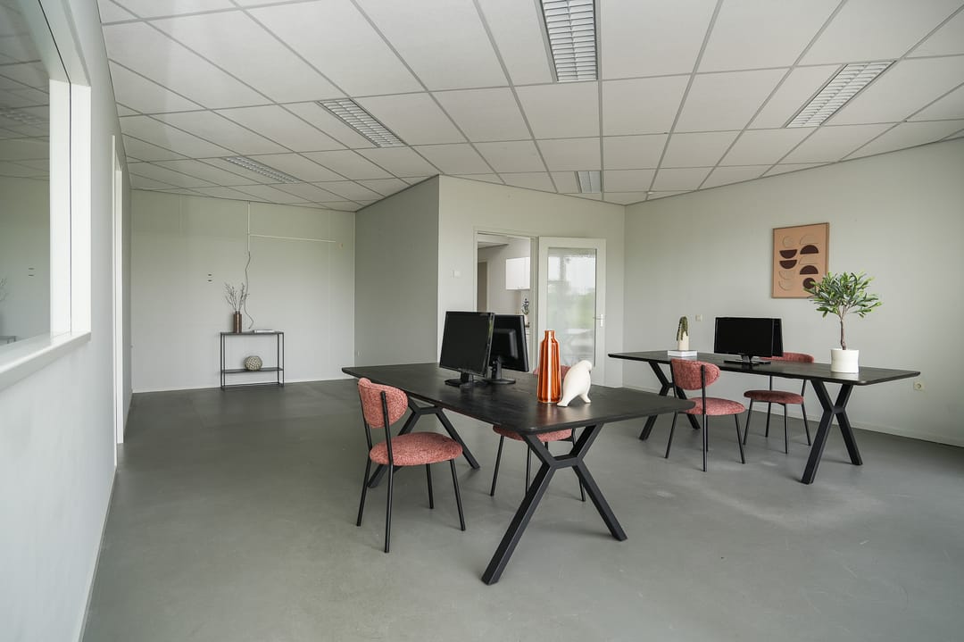 Live-Work Property with Generous Plot in Kerkdriel — 62
