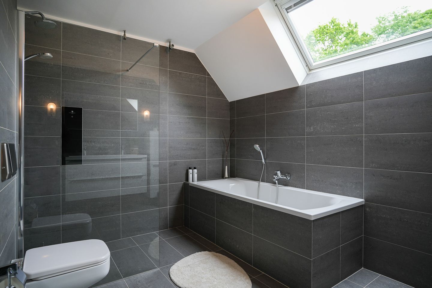 Live-Work Property with Generous Plot in Kerkdriel — 40