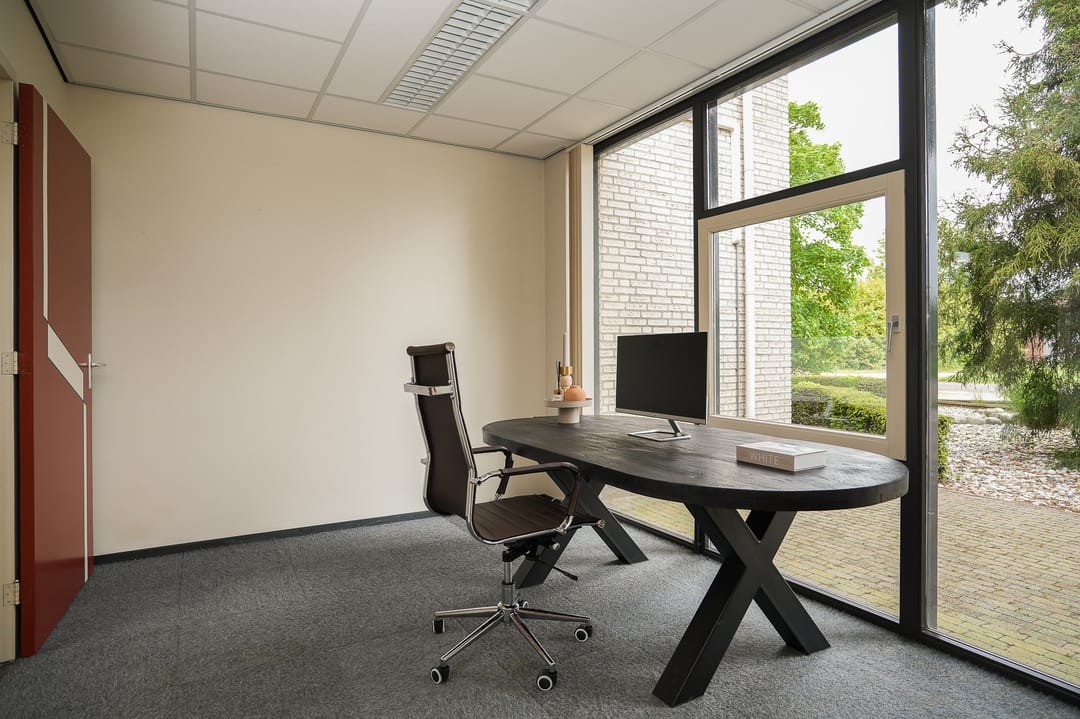 Live-Work Property with Generous Plot in Kerkdriel — 28
