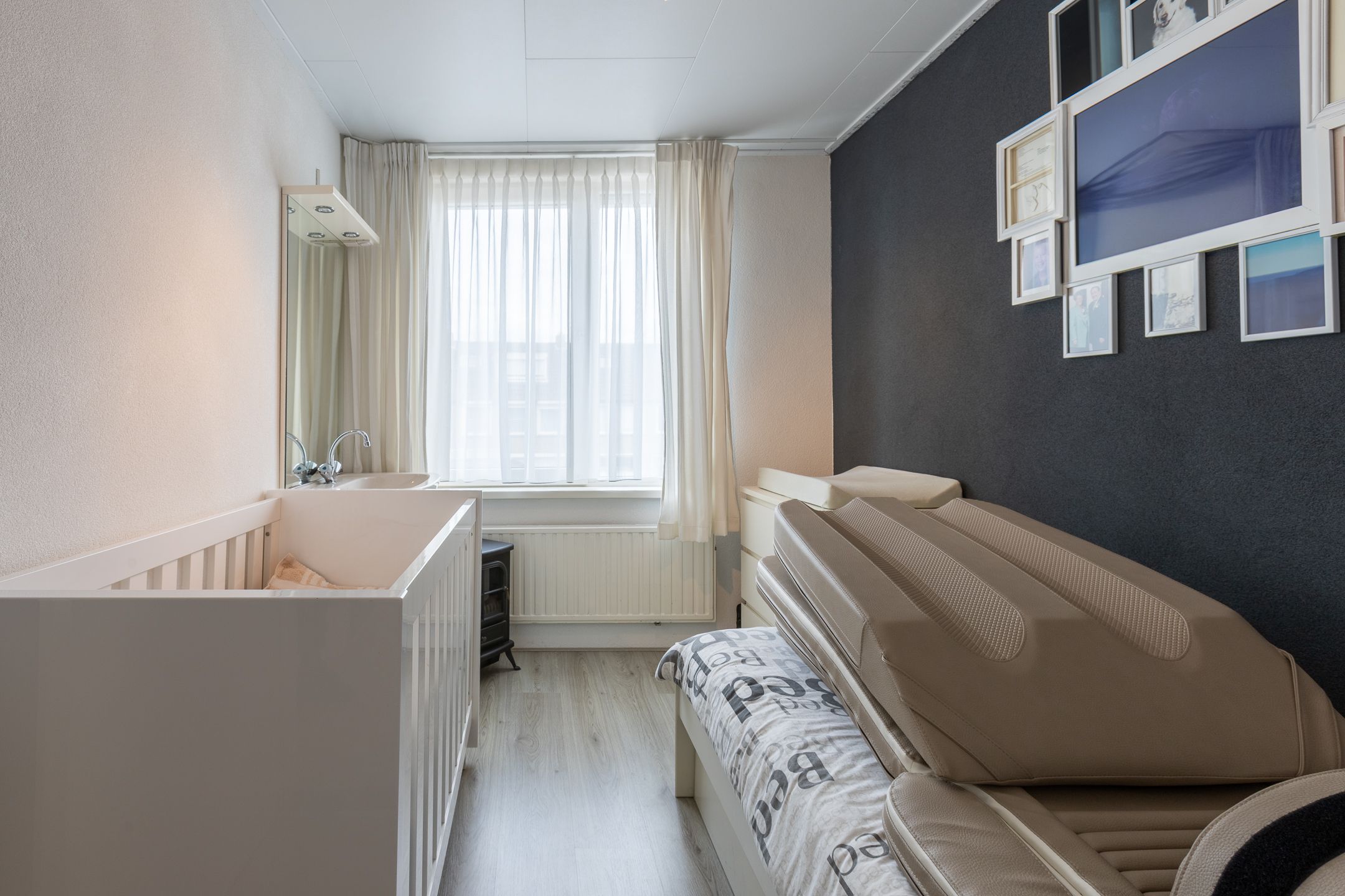 Spacious corner home with garage and solar panels in quiet Meilust neighborhood — 21