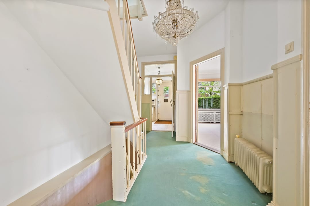 Spacious Corner House with Garden and Garage in Prestigious Van Stolkpark — 37