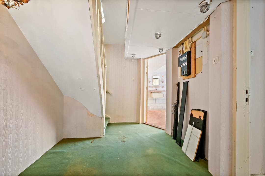 Spacious Corner House with Garden and Garage in Prestigious Van Stolkpark — 52