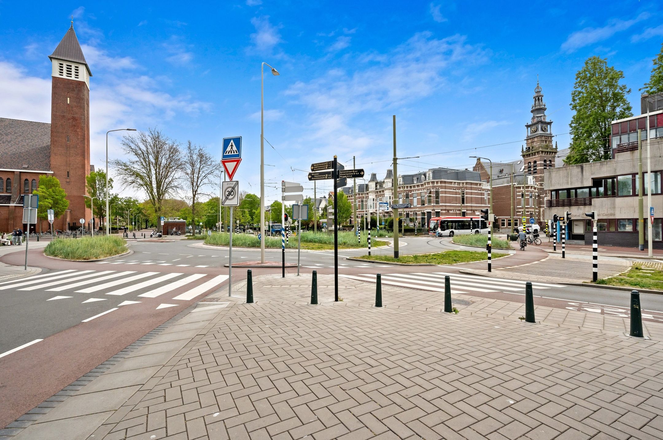 Spacious Corner House with Garden and Garage in Prestigious Van Stolkpark — 117