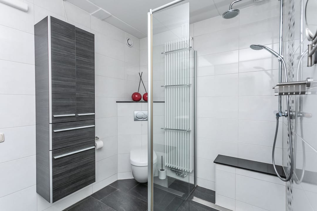Move-in Ready Energy Efficient Semi-Detached Home with Garage and Winter Garden — 22