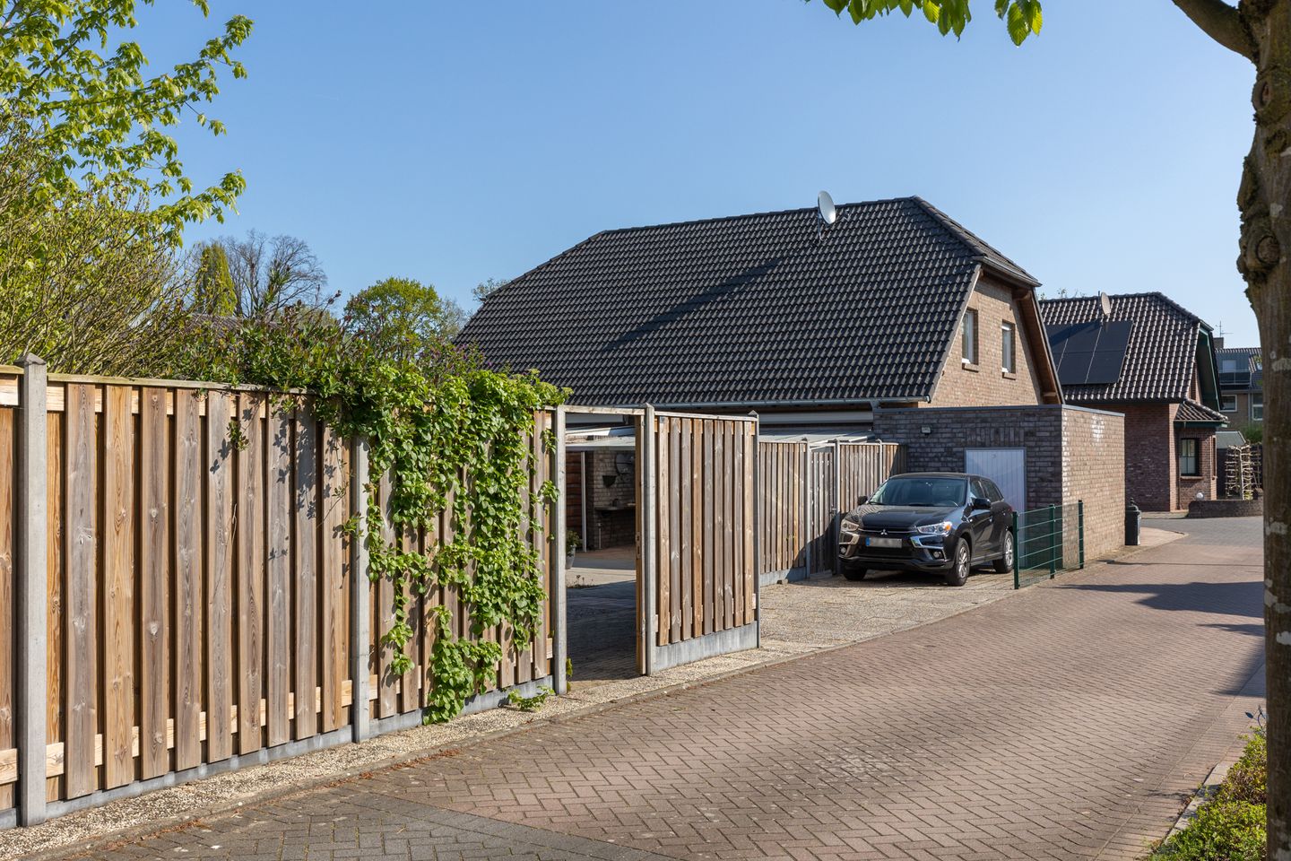 Well-maintained semi-detached house with sunny southwest-facing garden in Emmerich am Rhein — 35
