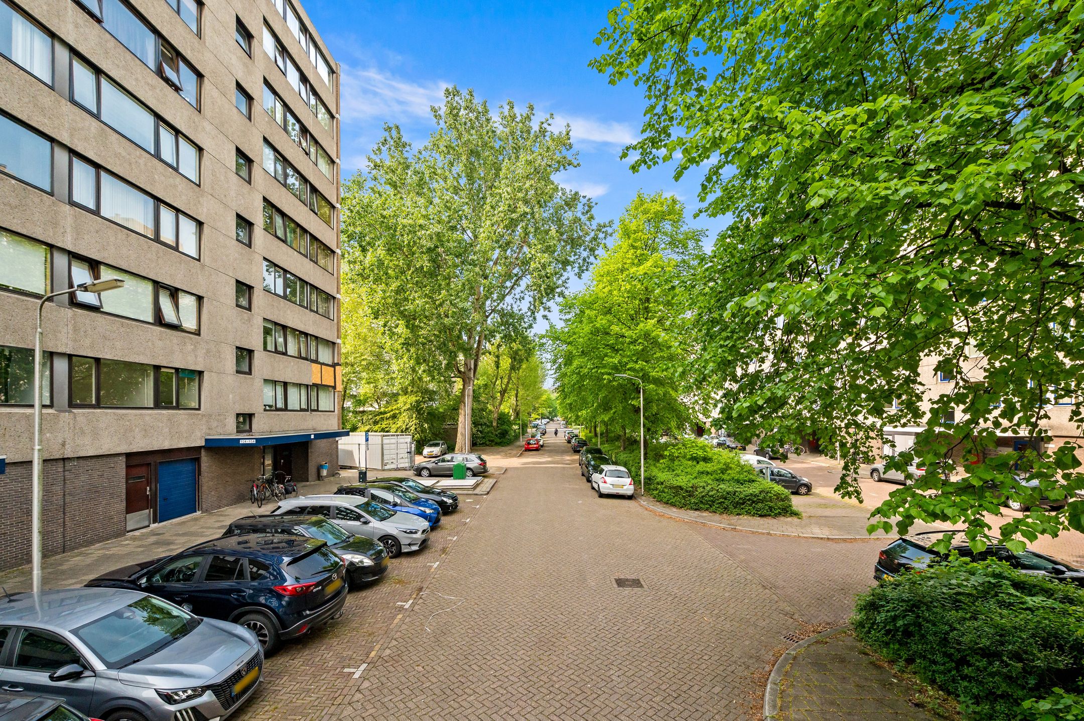 Sunlit Apartment in Delft with Balcony and Pending Sustainability Upgrade — 18