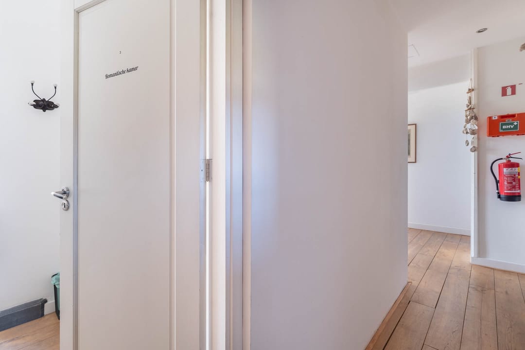 Photo 22 of Damstraat 19