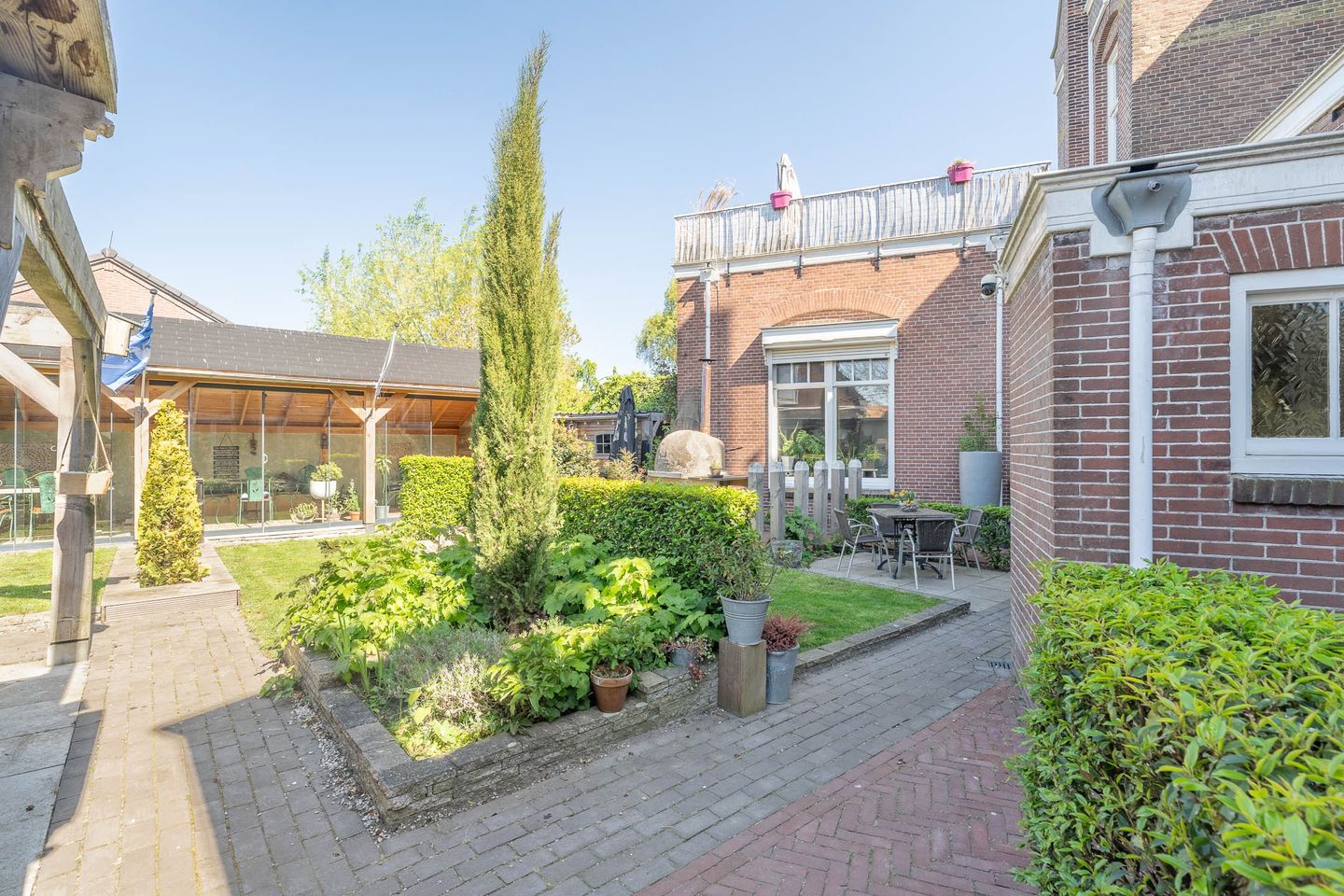Photo 34 of Damstraat 19
