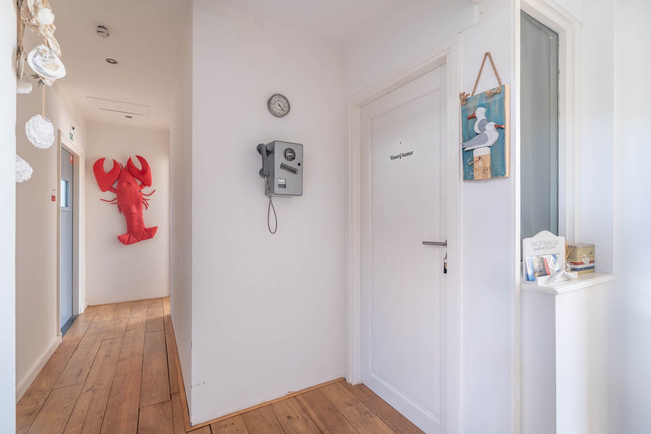 Photo 18 of Damstraat 19