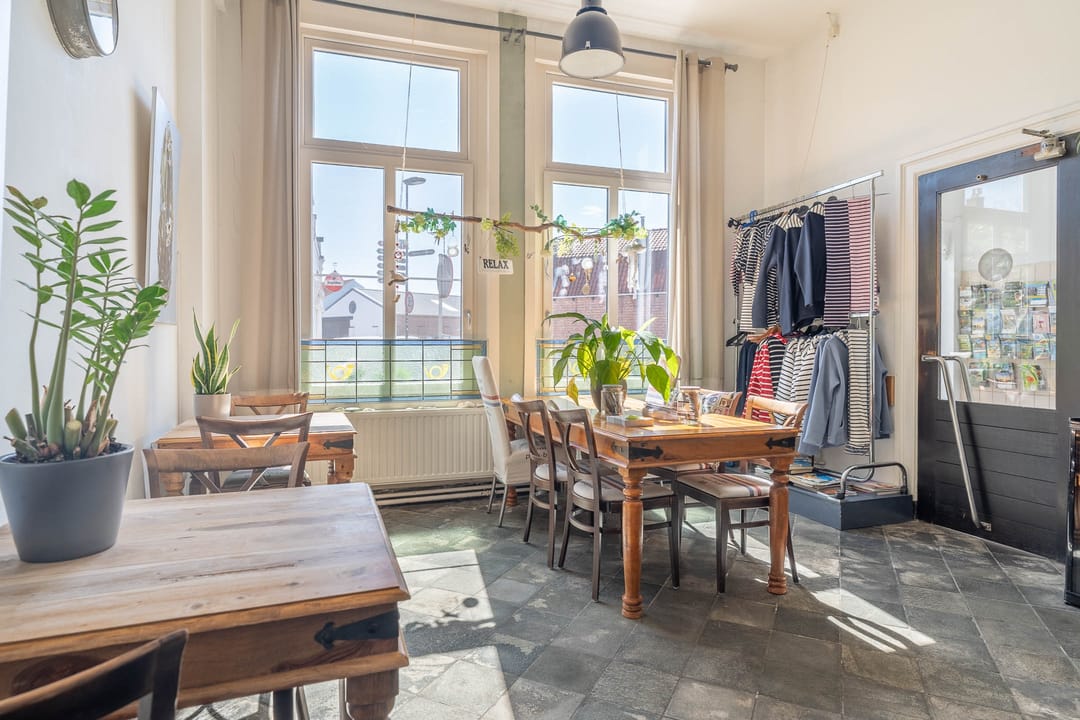 Photo 11 of Damstraat 19