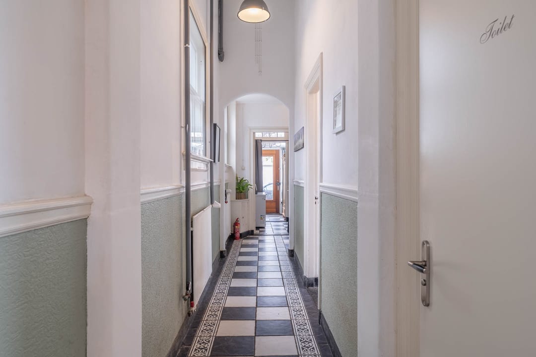 Photo 47 of Damstraat 19