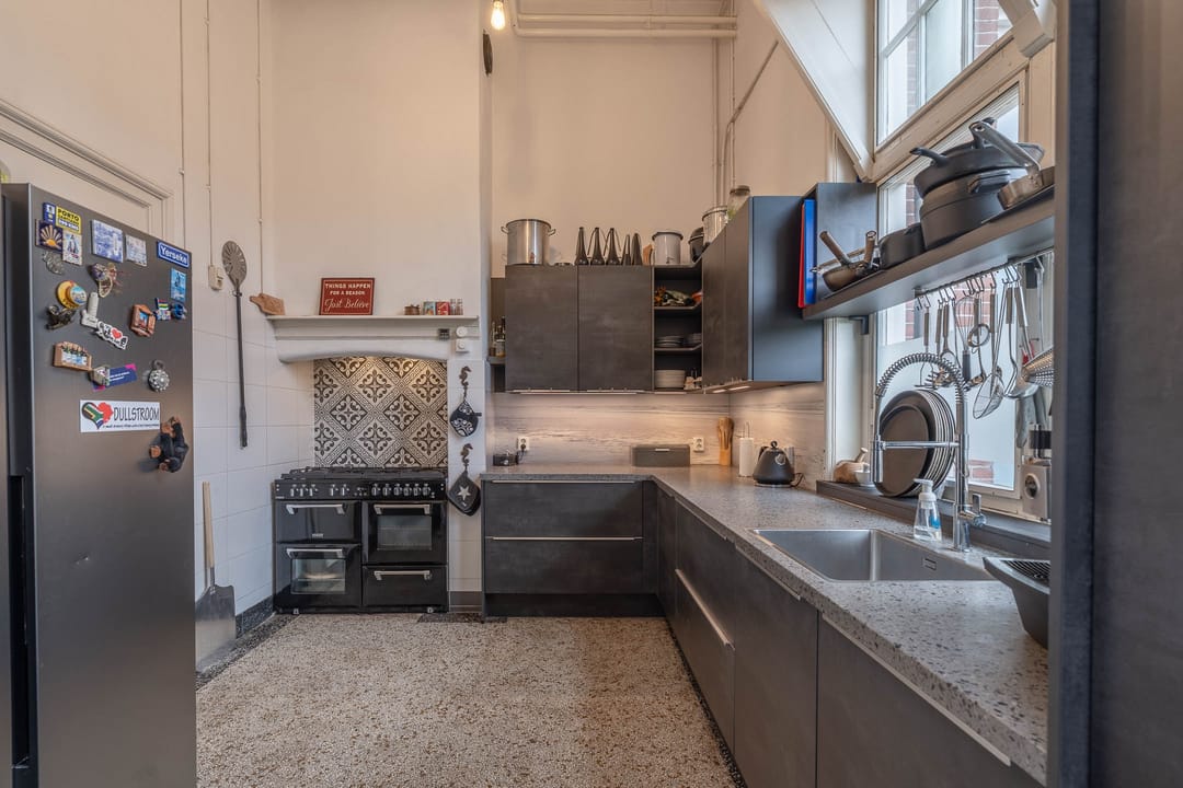 Photo 52 of Damstraat 19