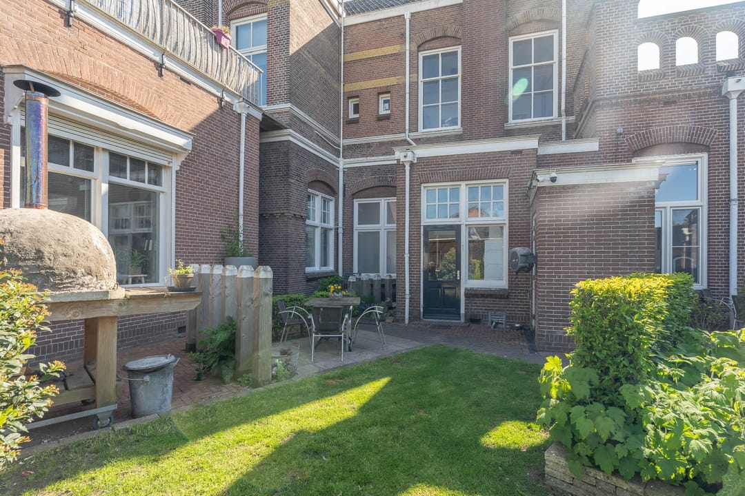 Photo 43 of Damstraat 19
