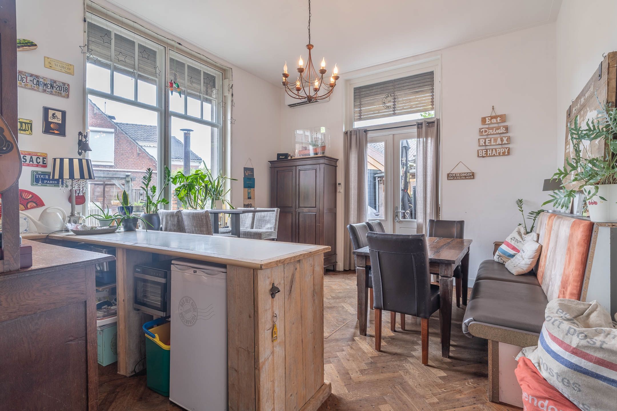 Photo 54 of Damstraat 19