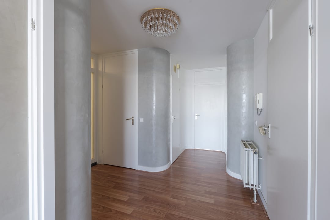 Panoramic River View Apartment in Nijmegen's Historic Centre — 26