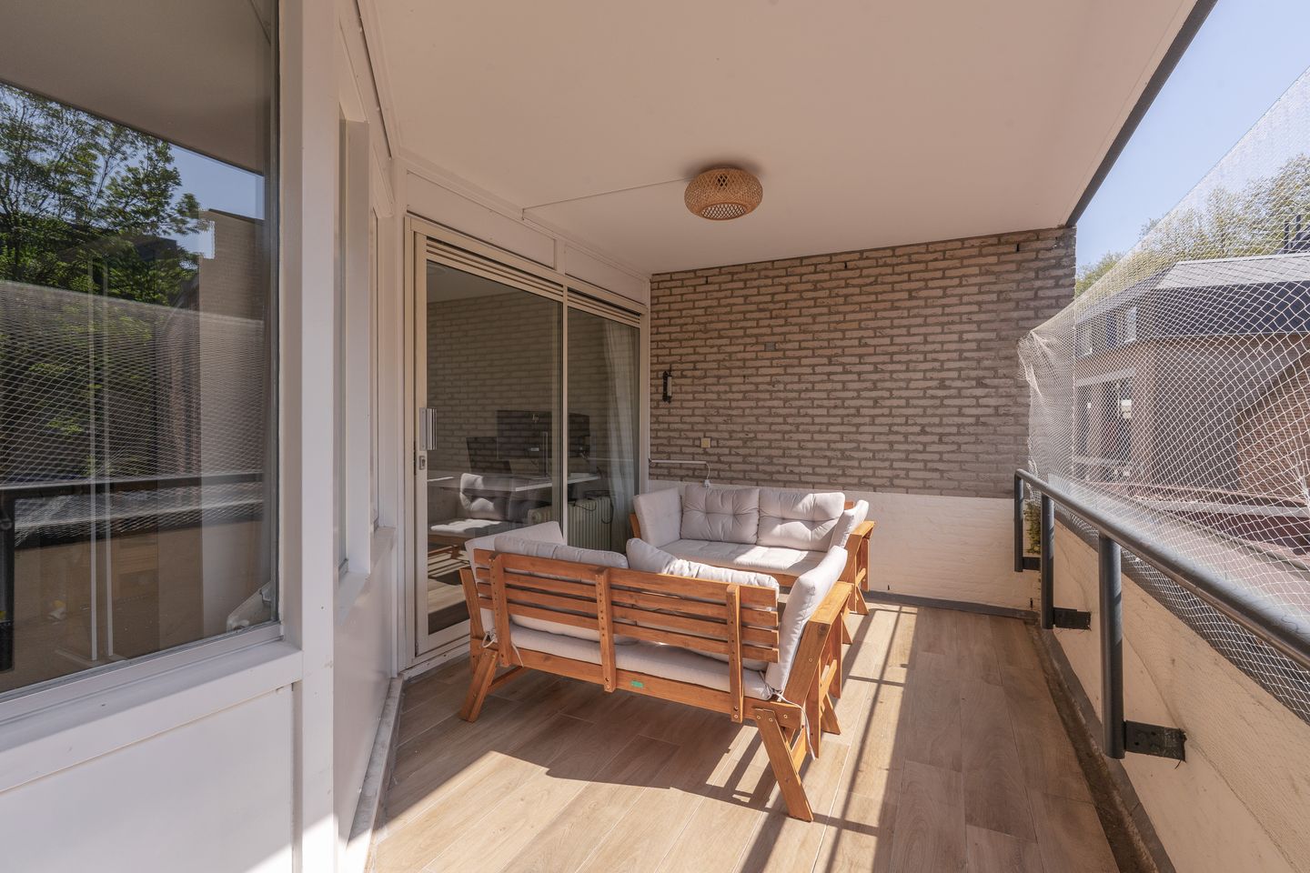 Panoramic River View Apartment in Nijmegen's Historic Centre — 25