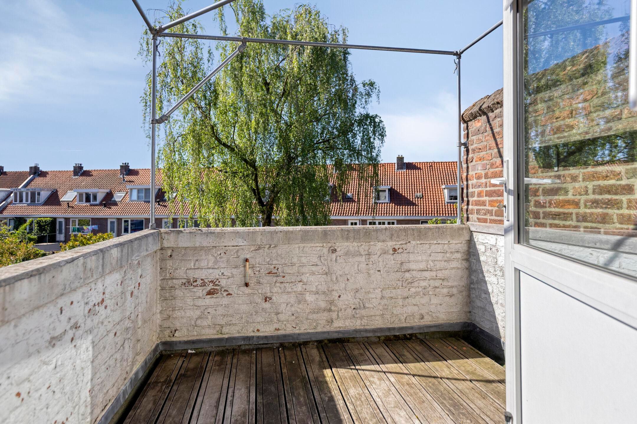Bright Maisonnette with Sunny Terrace in Den Bosch — 15