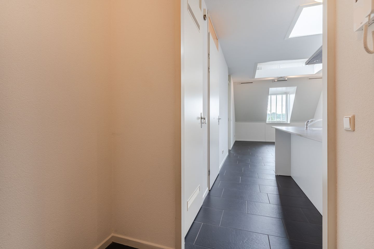 Photo 10 of Sluisstraat 89