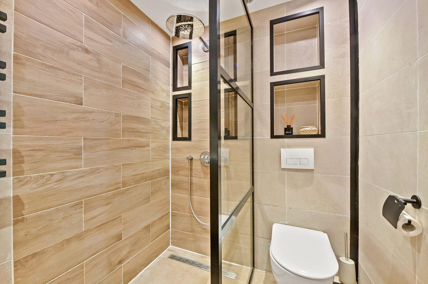 Spacious Top-Floor Apartment with Sunny South-Facing Balcony in The Hague — 19