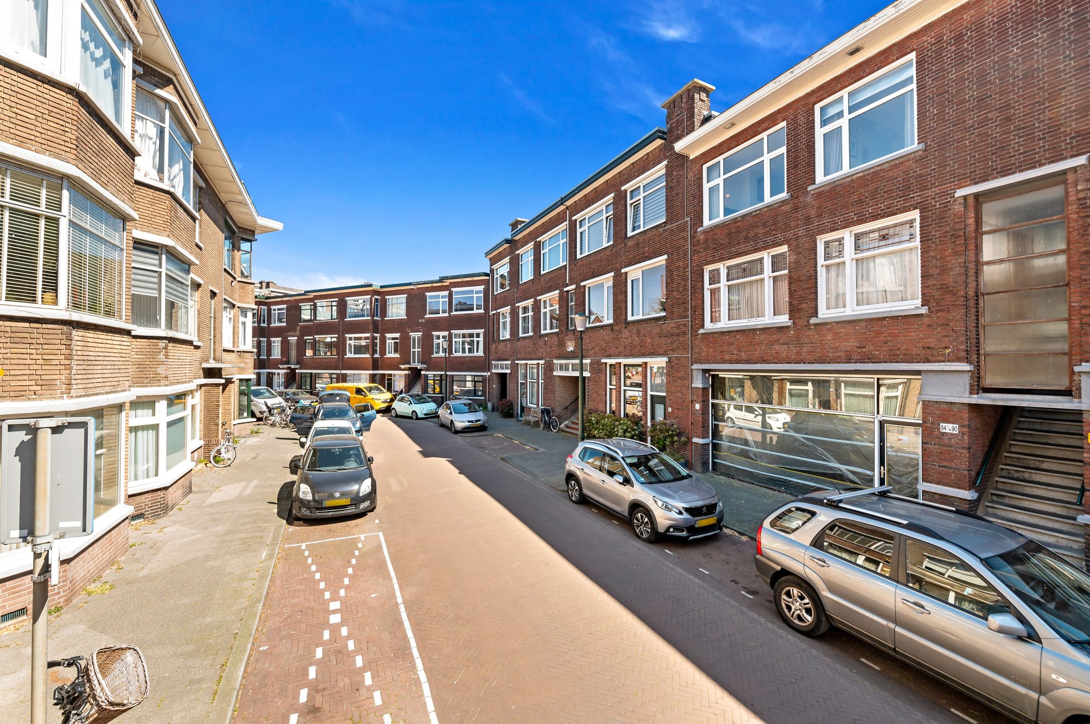 Spacious Top-Floor Apartment with Sunny South-Facing Balcony in The Hague — 33