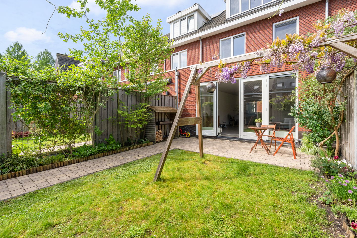 Photo 10 of Jan van Beverenstraat 12