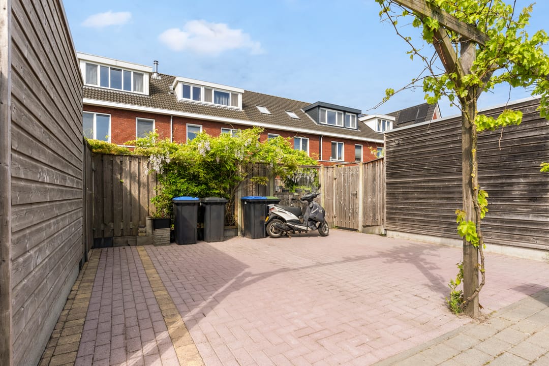 Photo 46 of Jan van Beverenstraat 12