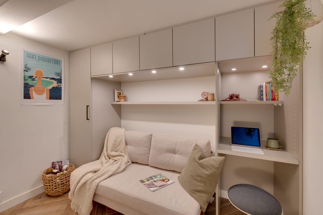 Fully renovated ground-floor apartment with two bedrooms in popular Landlust — 22
