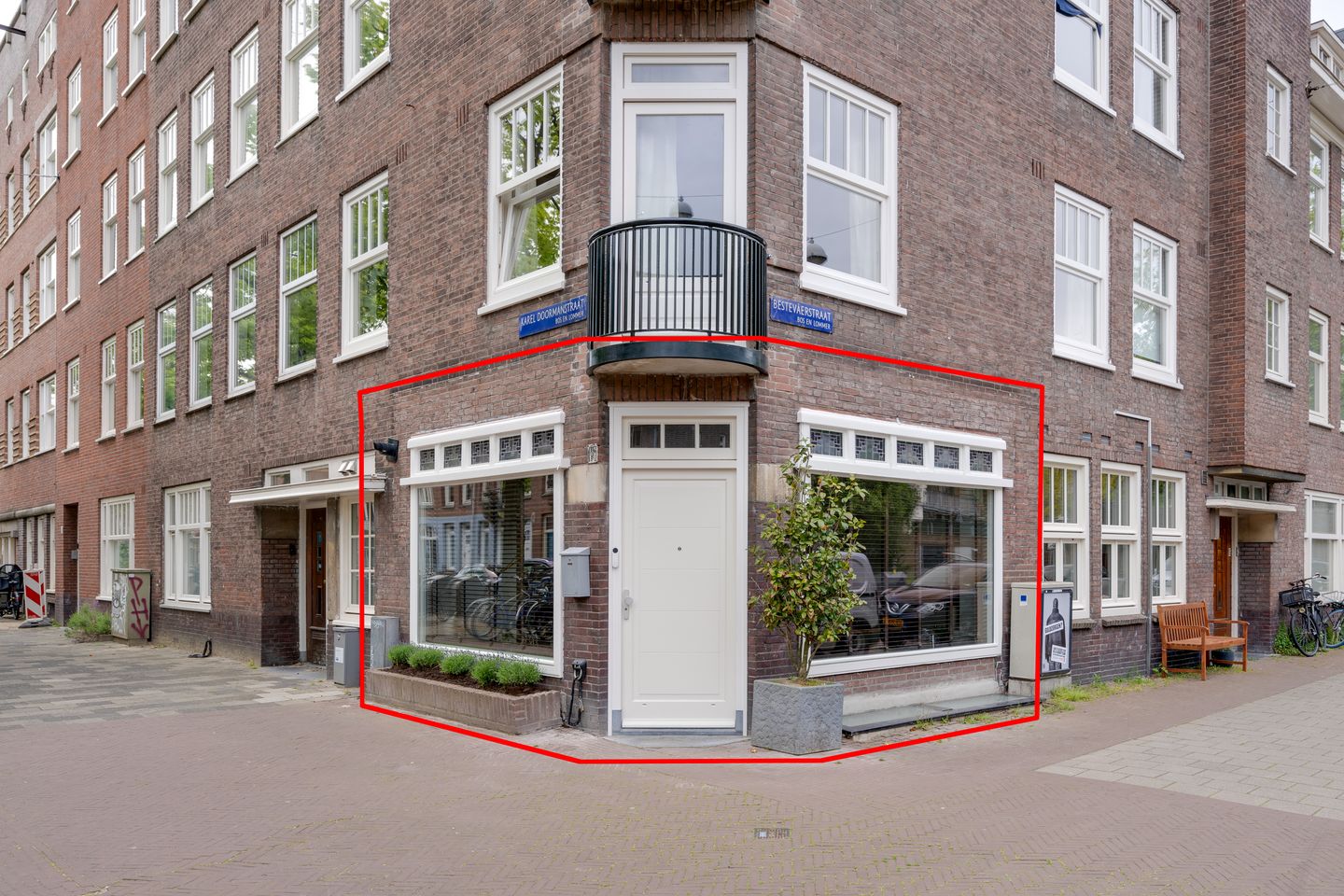 Fully renovated ground-floor apartment with two bedrooms in popular Landlust — 29
