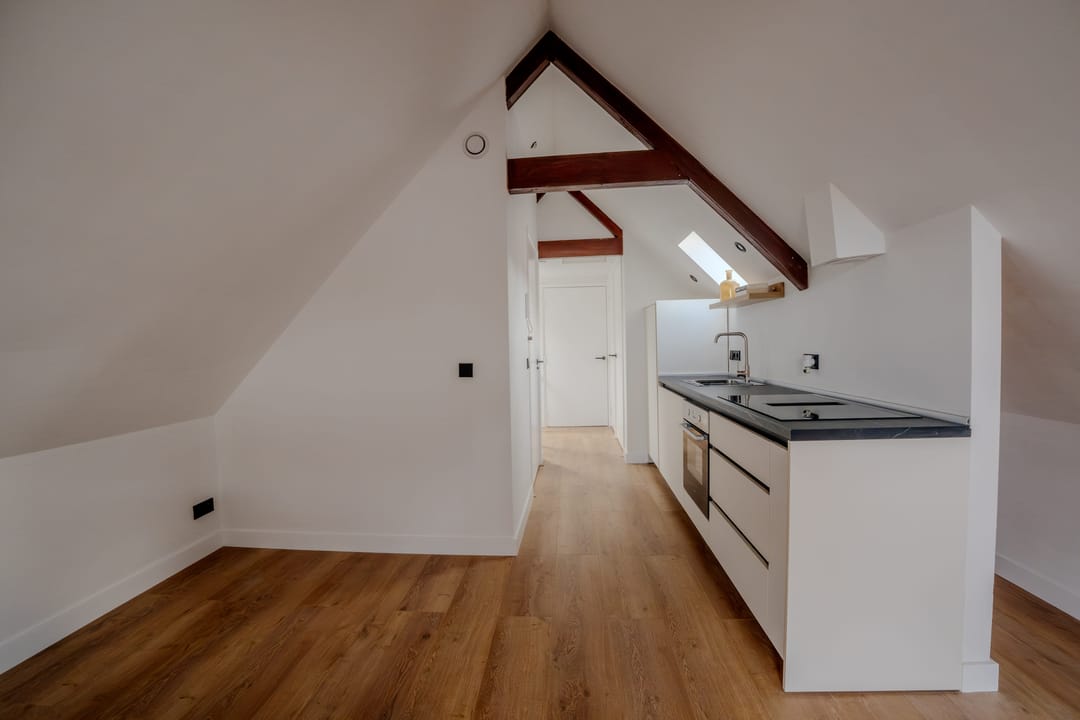 Photo 11 of Ostendestraat 6-B