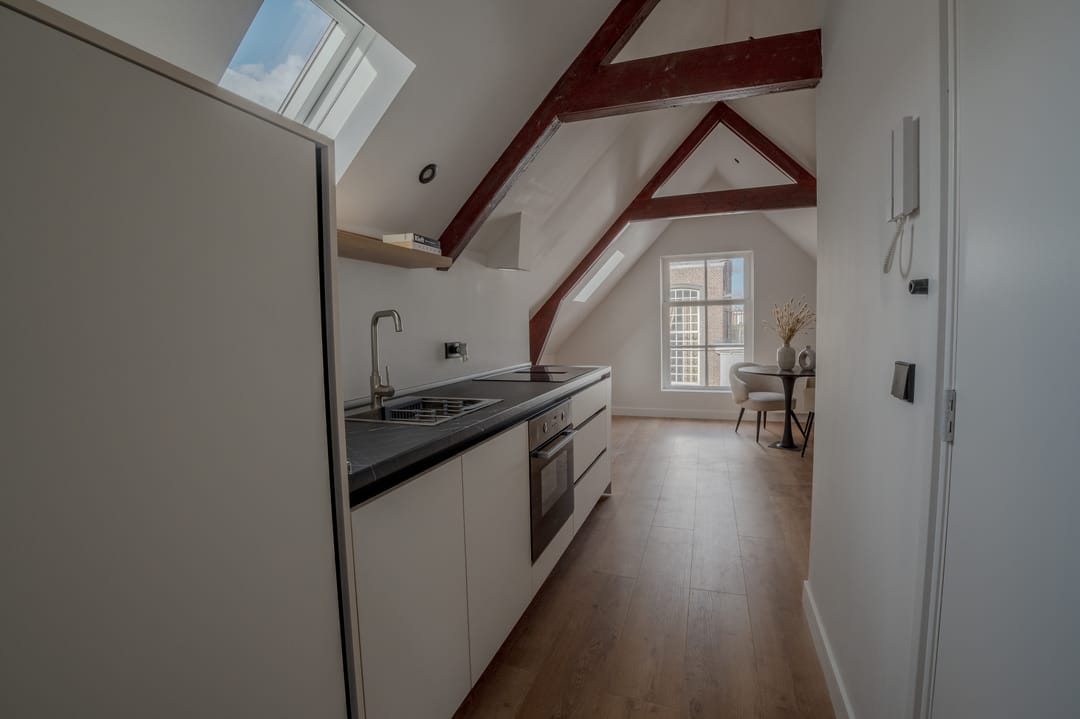Photo 8 of Ostendestraat 6-B