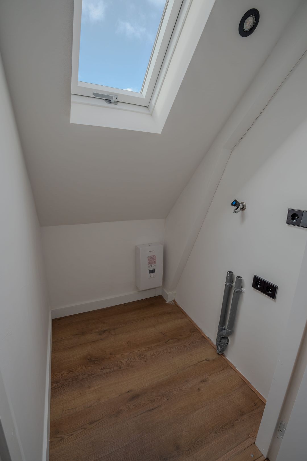Photo 22 of Ostendestraat 6-B