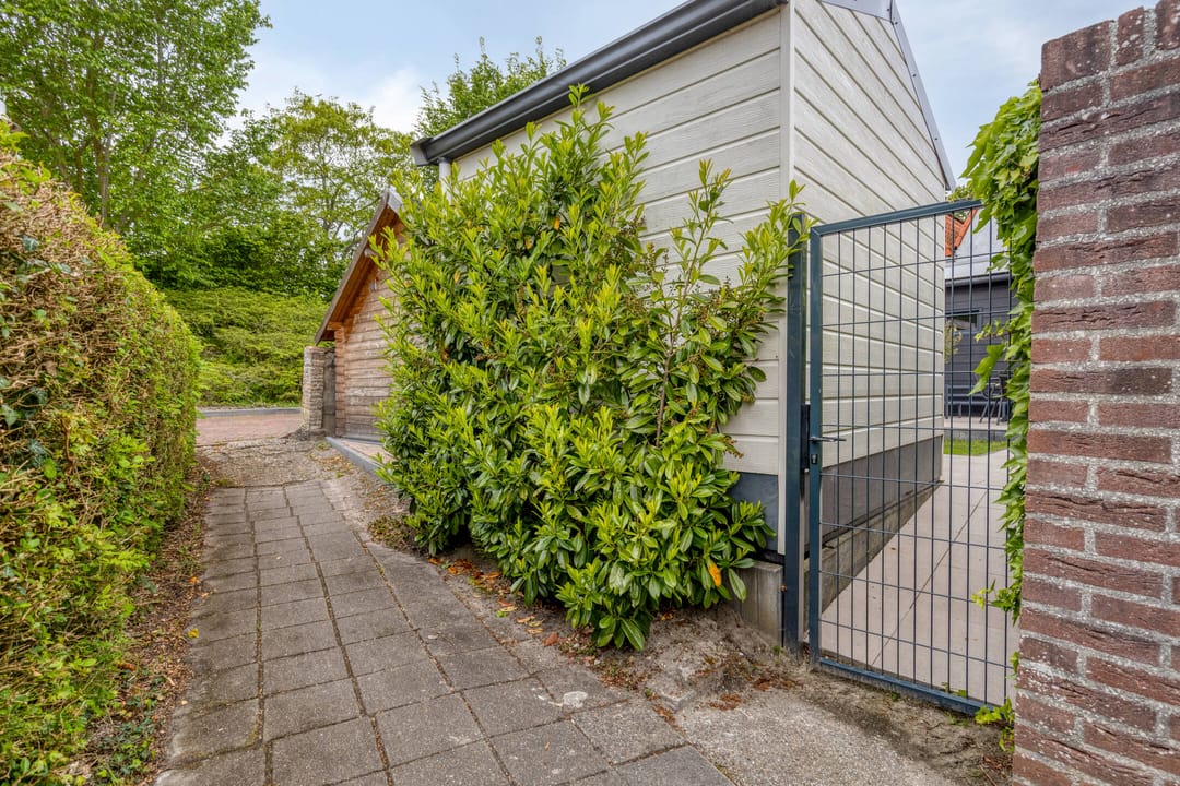 Completely Renovated Terraced House with Sunny South-Facing Garden in Historic Zierikzee — 37
