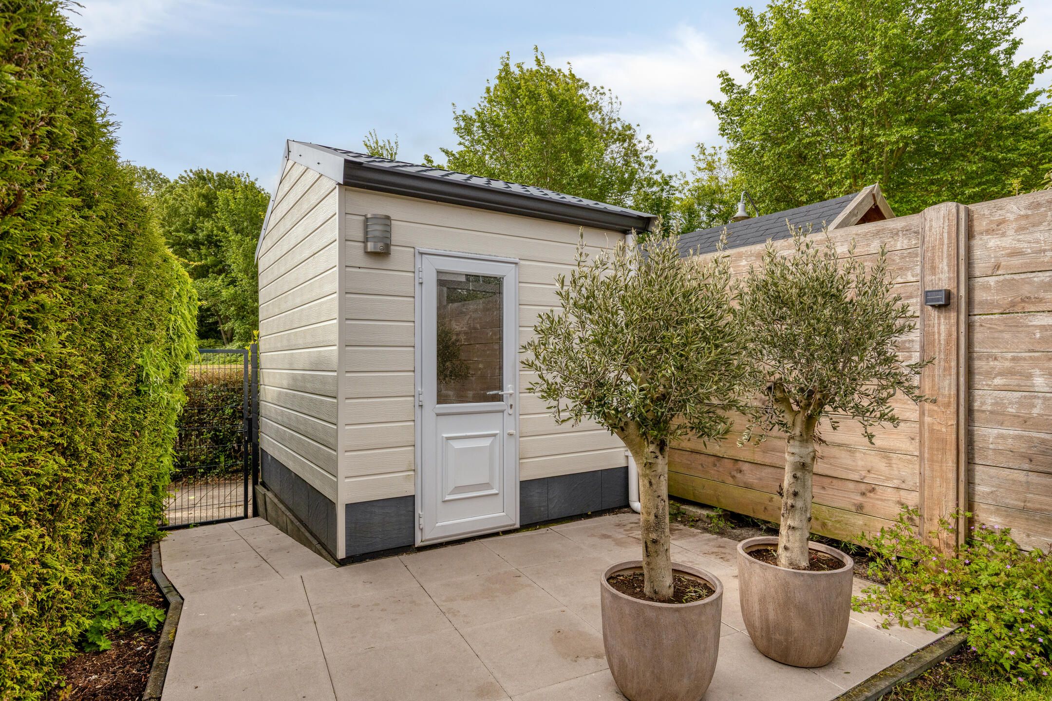 Completely Renovated Terraced House with Sunny South-Facing Garden in Historic Zierikzee — 36