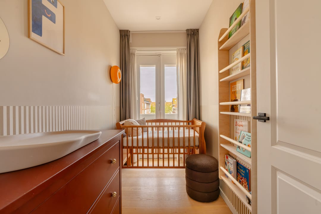 Stylish and bright 4-room apartment with balcony in De Baarsjes, Amsterdam — 23