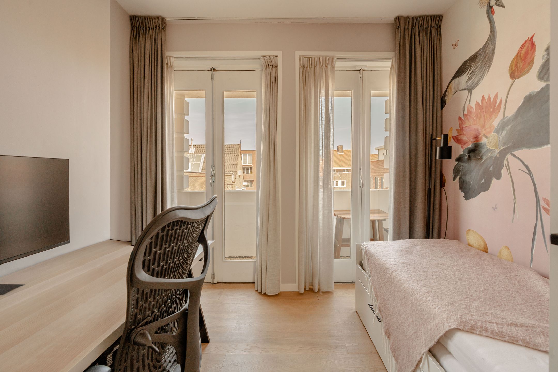 Stylish and bright 4-room apartment with balcony in De Baarsjes, Amsterdam — 30