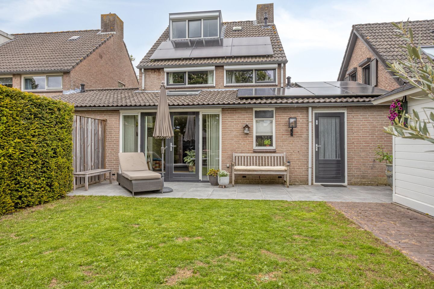 Spacious Family Home with Extension, Garage and Four Bedrooms in Haaren — 29
