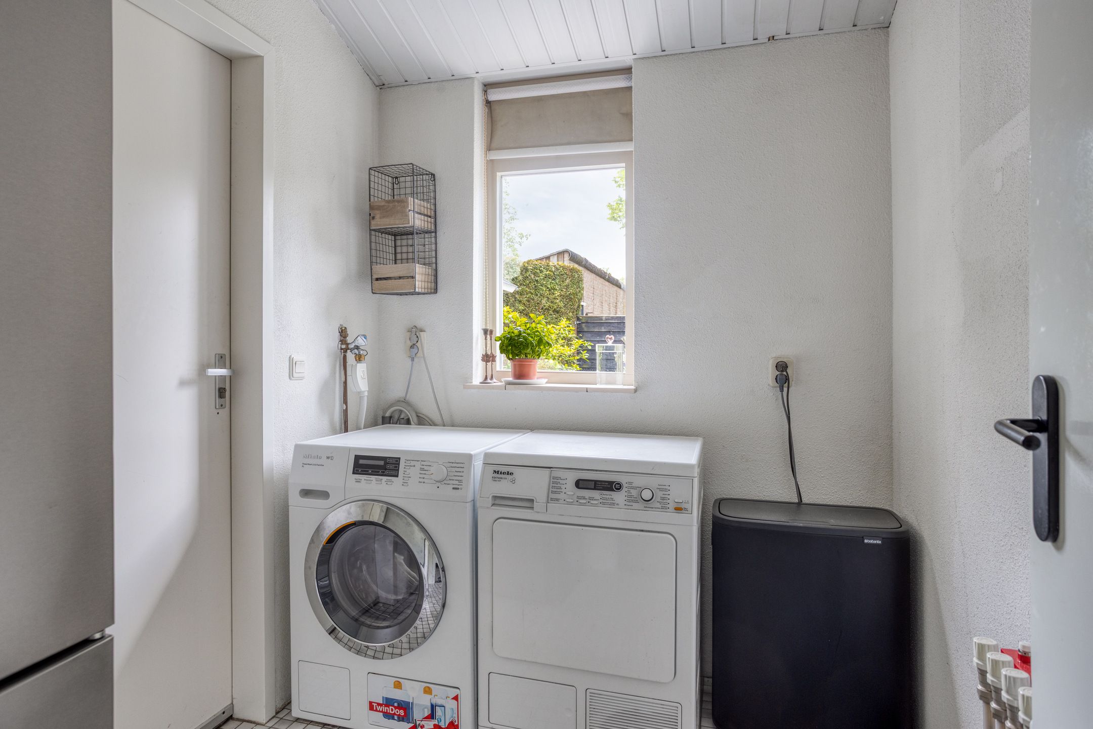 Spacious Family Home with Extension, Garage and Four Bedrooms in Haaren — 15