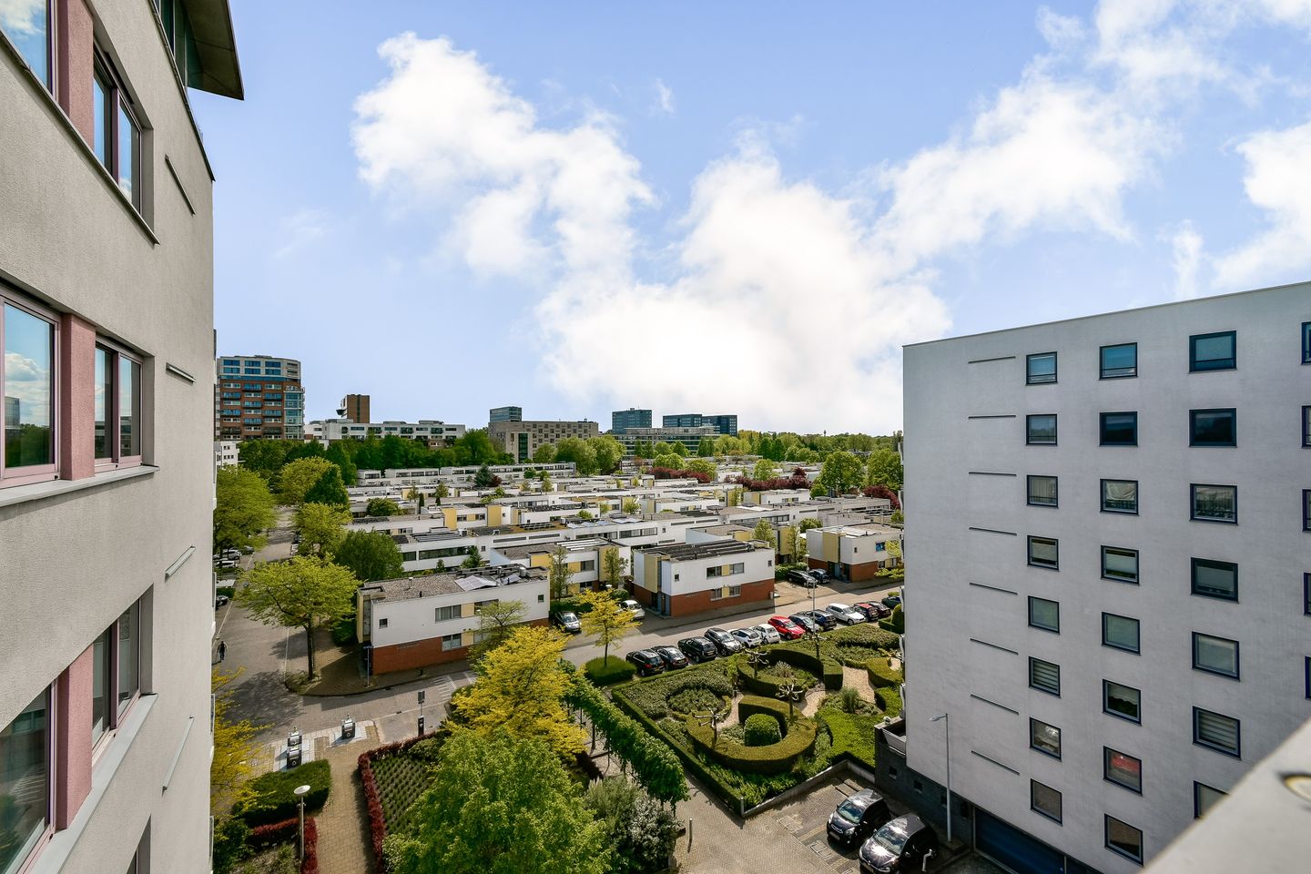 Bright Corner Apartment with Balcony and Parking in Park Haagseweg — 14