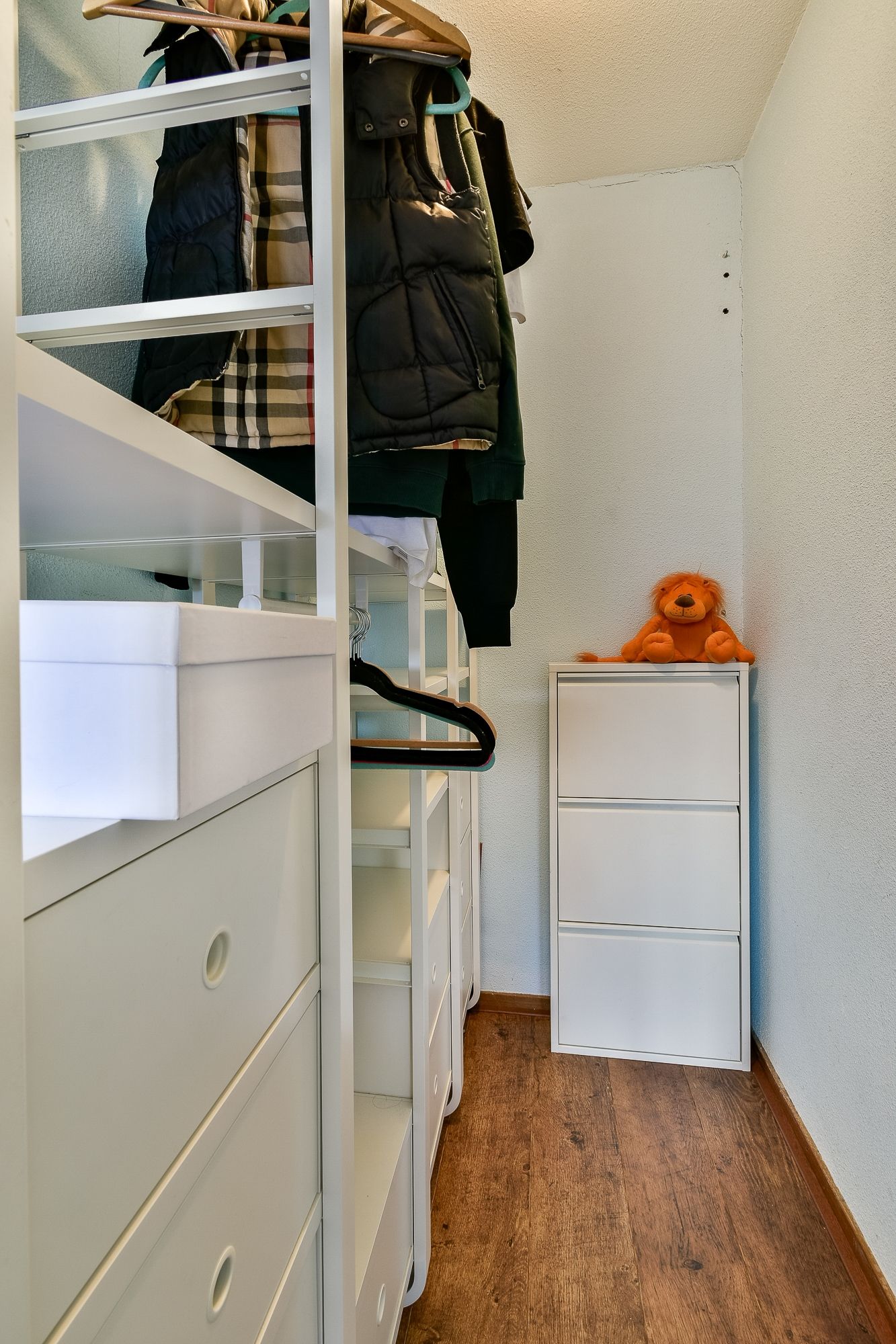 Bright Corner Apartment with Balcony and Parking in Park Haagseweg — 21