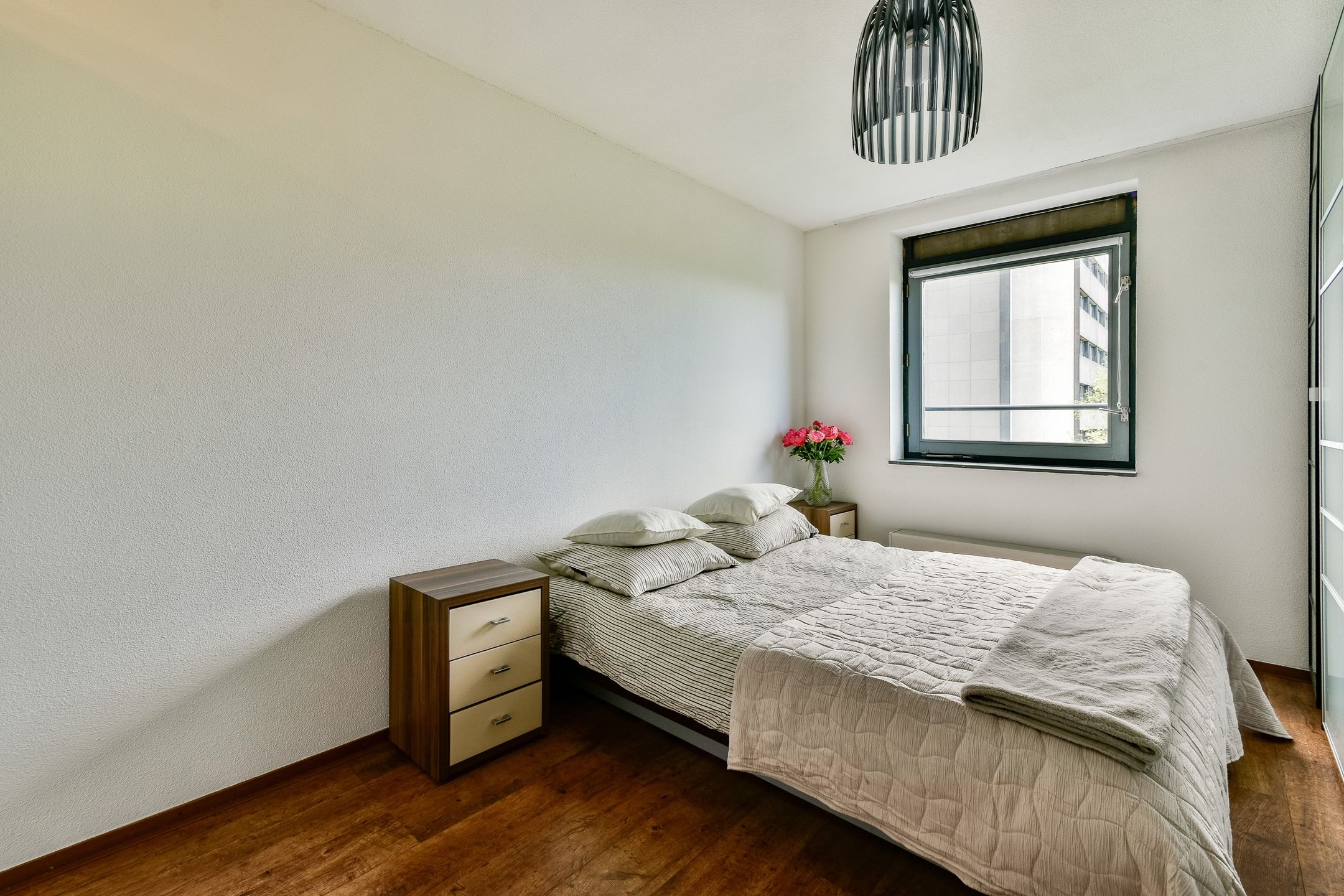 Bright Corner Apartment with Balcony and Parking in Park Haagseweg — 15