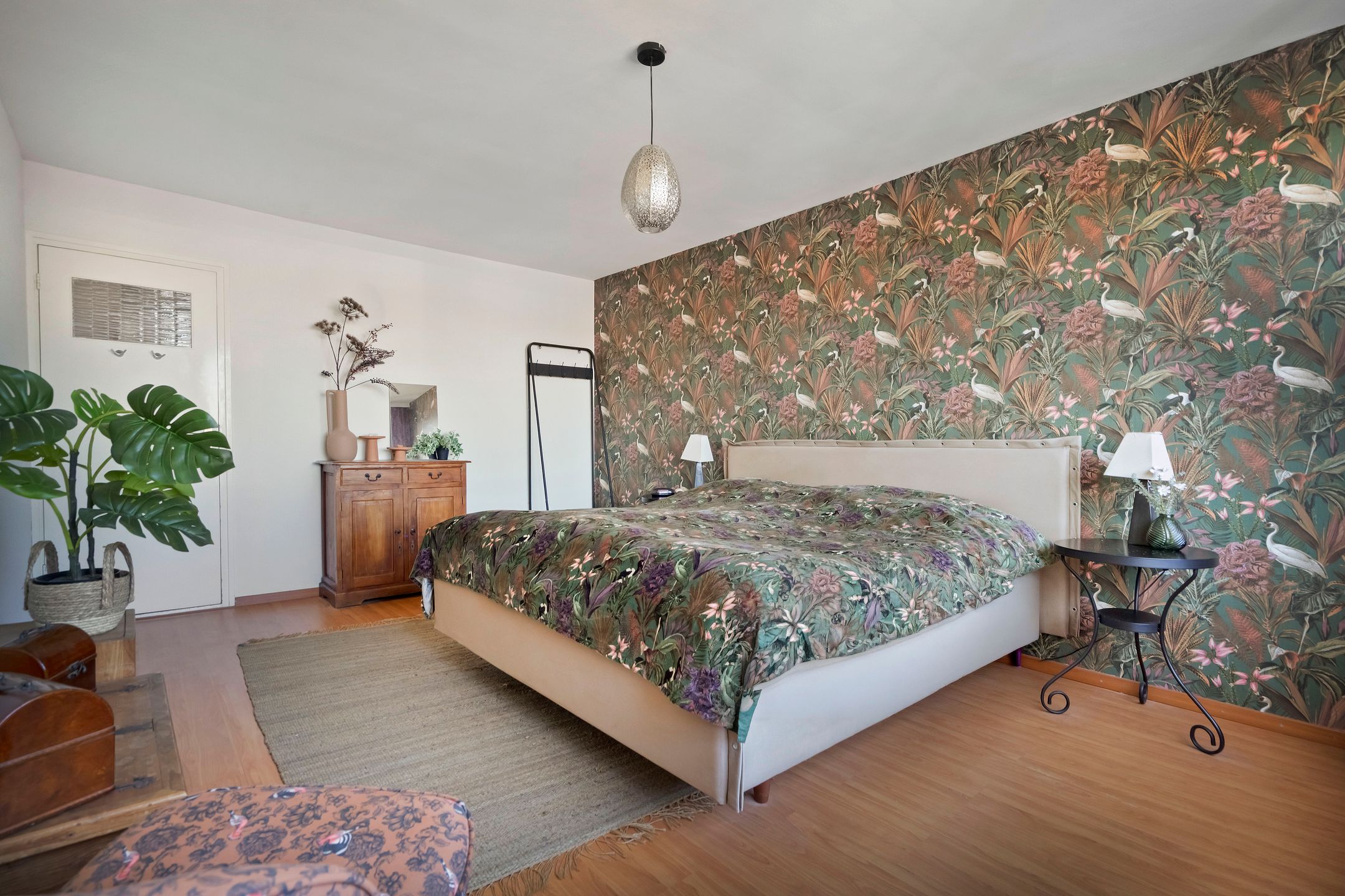 Spacious renovated upper house with 172m² living space and stunning natural surroundings — 30