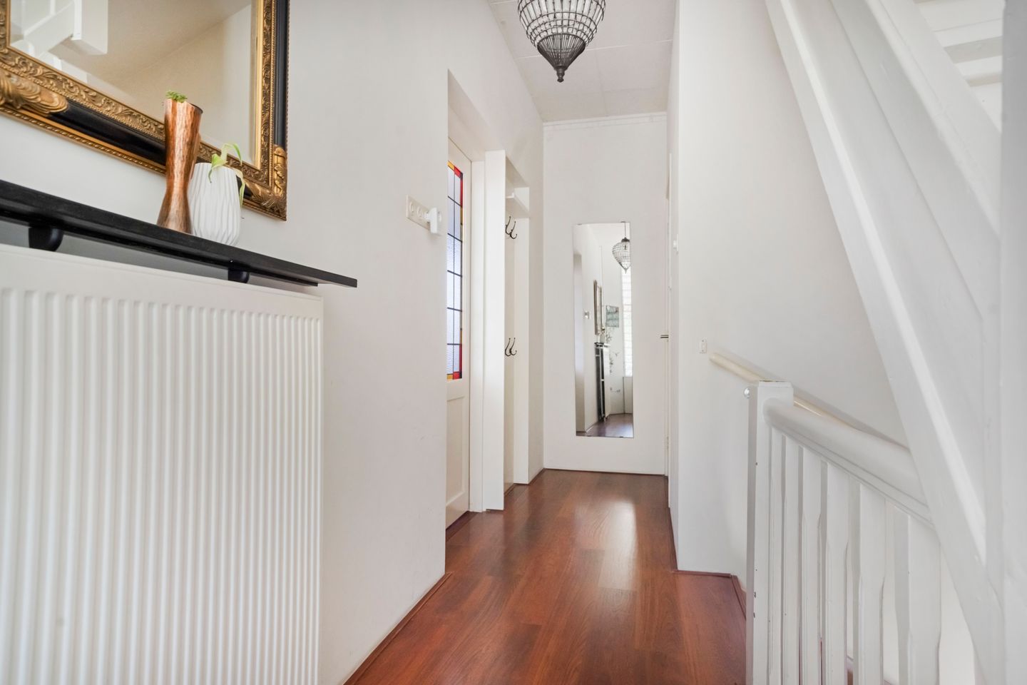 Spacious renovated upper house with 172m² living space and stunning natural surroundings — 25