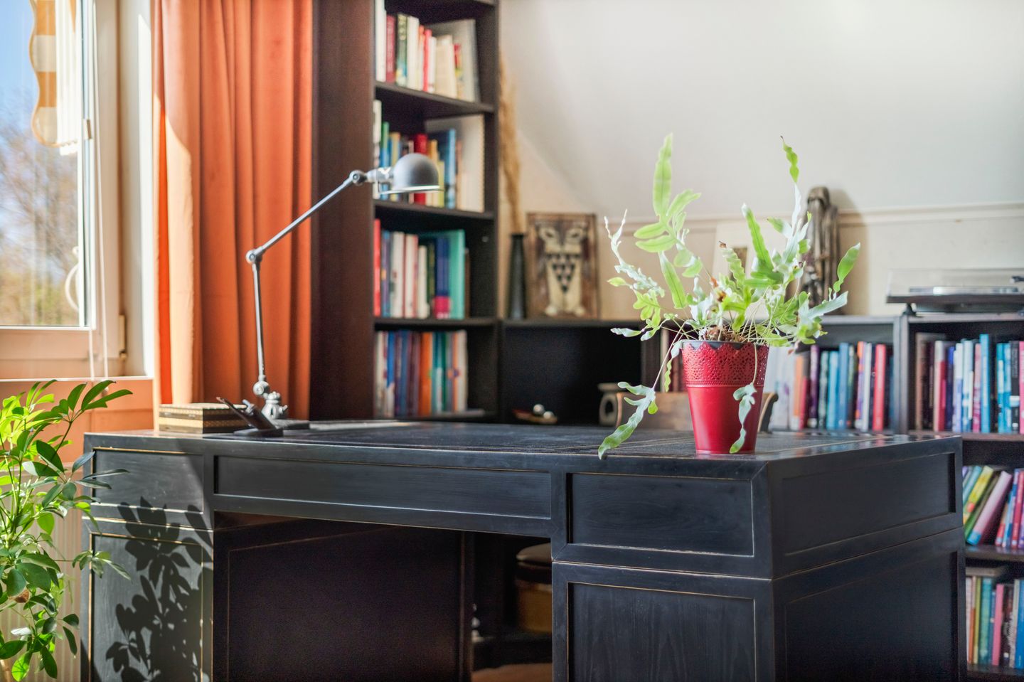 Spacious renovated upper house with 172m² living space and stunning natural surroundings — 35