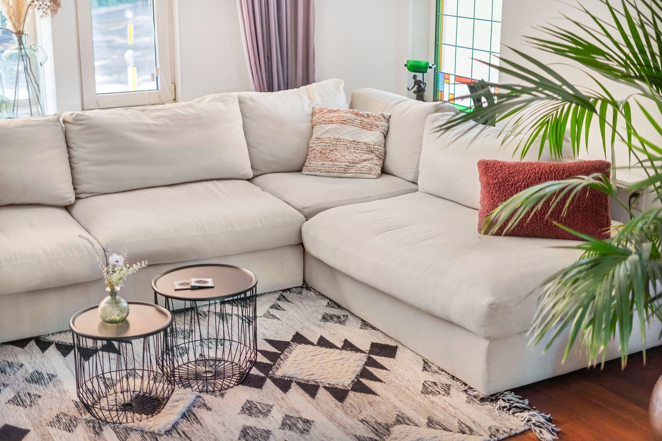 Spacious renovated upper house with 172m² living space and stunning natural surroundings — 12